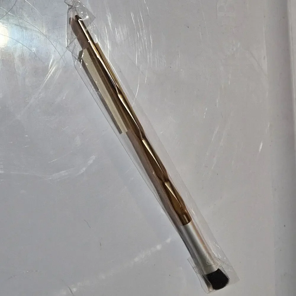 Inmo Cosmetics Gold-Tone Eye Shadow Brush ~ Cruelty Free